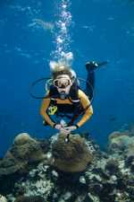 teens scuba diving